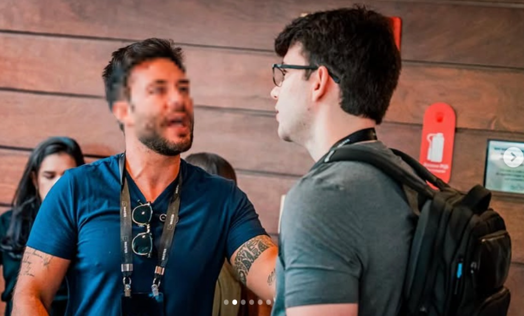 Conversa em evento de networking